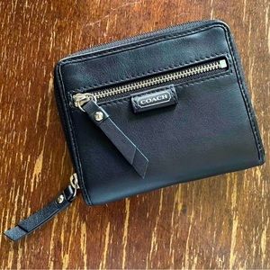 *New* Coach Leather Wallet - with Gift Box